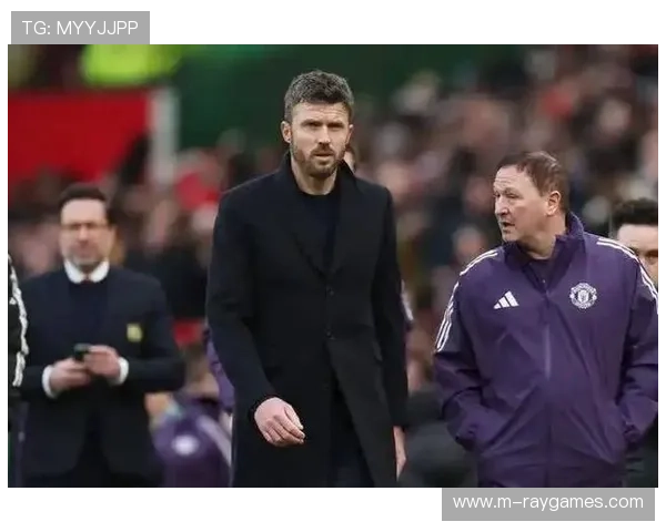 卡洛斯·巴莱巴22分钟被换下经历耻辱，曼联夏窗目标状态断崖式下滑