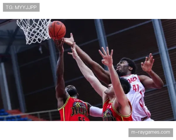 威士伯锦标赛第二轮：新人尼克·邓拉普冲至并列第二，有望再创历史