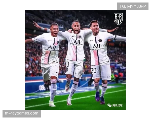 巴黎圣日耳曼赛前动态：姆巴佩随队合练，出战马赛的法国国家德比成疑